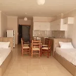 Xhulio Apartamento *