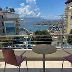 Xhulio Apartamento