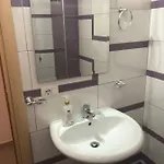 Xhulio * Sarandë