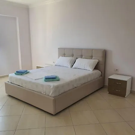 Xhulio Apartmán Sarandë