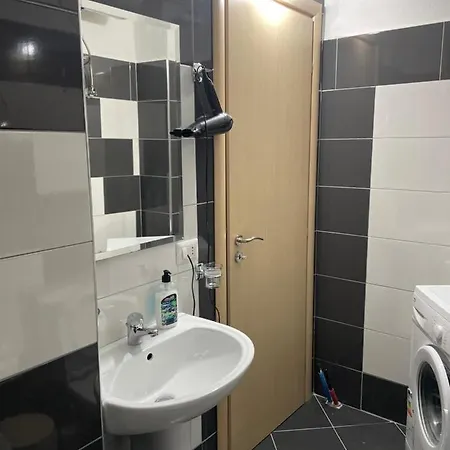 Appartement Xhulio Sarandë