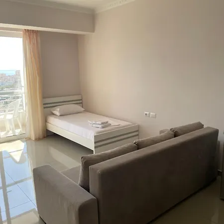 Xhulio 公寓 Sarandë
