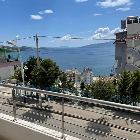 Xhulio * Sarandë