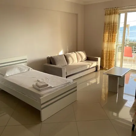 Xhulio Apartamento Sarandë
