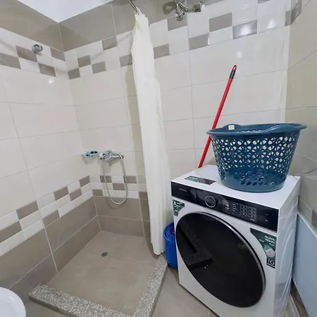 Xhulio Appartamento Sarandë