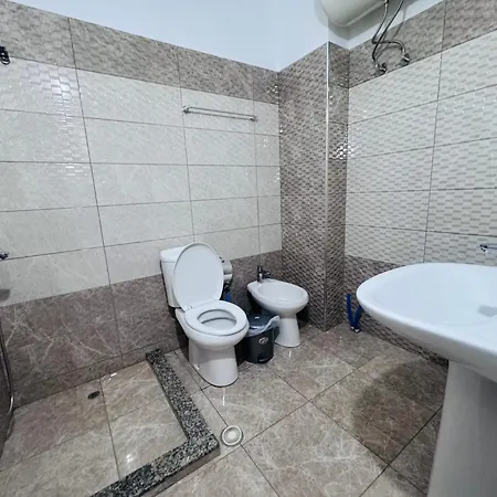 Xhulio Sarandë
