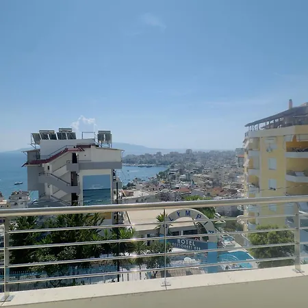 Xhulio * Sarandë