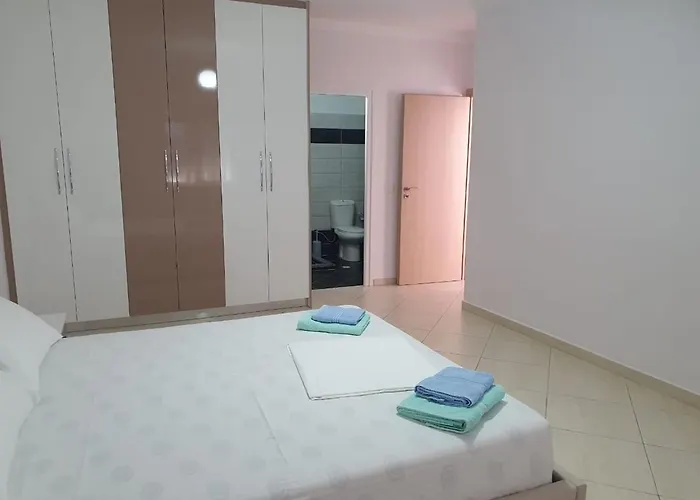 Xhulio Apartament Saranda
