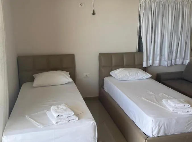 Xhulio Apartment Sarandë