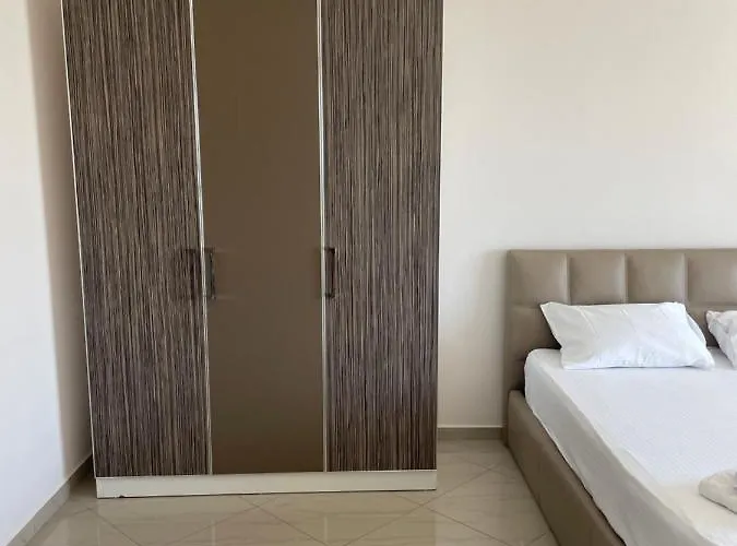 Apartament Xhulio Saranda