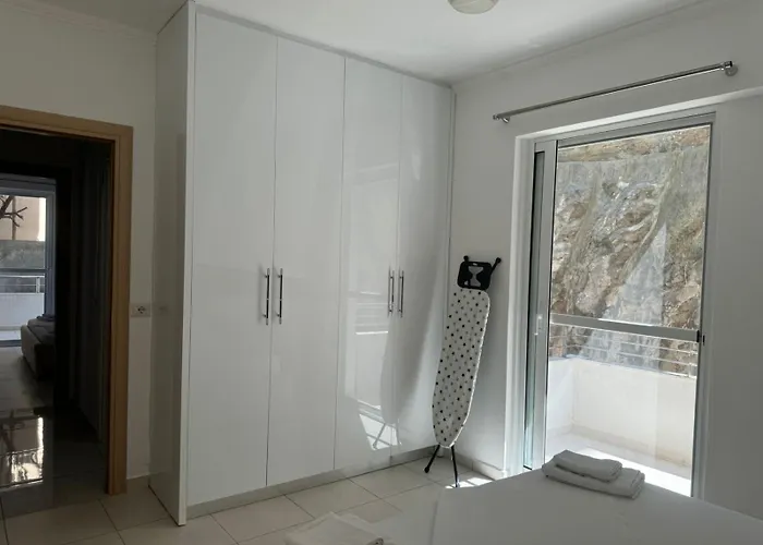 Apartament Xhulio Saranda